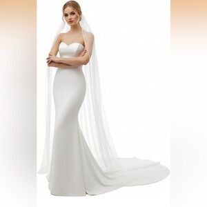 Wedding Veil Pearls and Crystals
Beaded Edge cathedral length